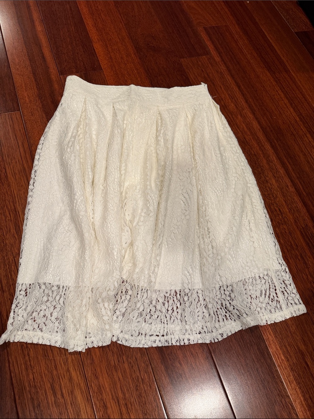 *Women's Cream Lace A-Line Skirt